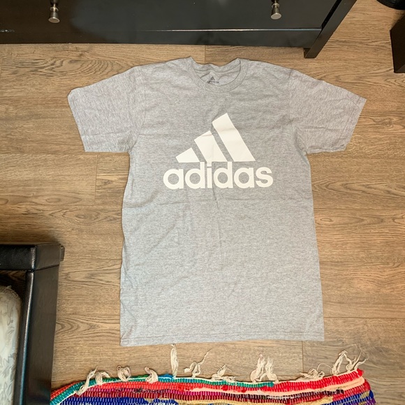 grey adidas shirt - Picture 5 of 7